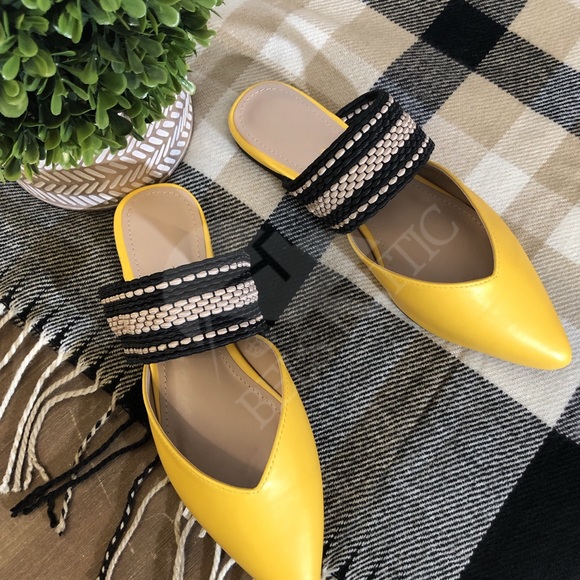 Last 1♥️Vegan Bright Yellow Pointed Mules - Picture 3 of 8